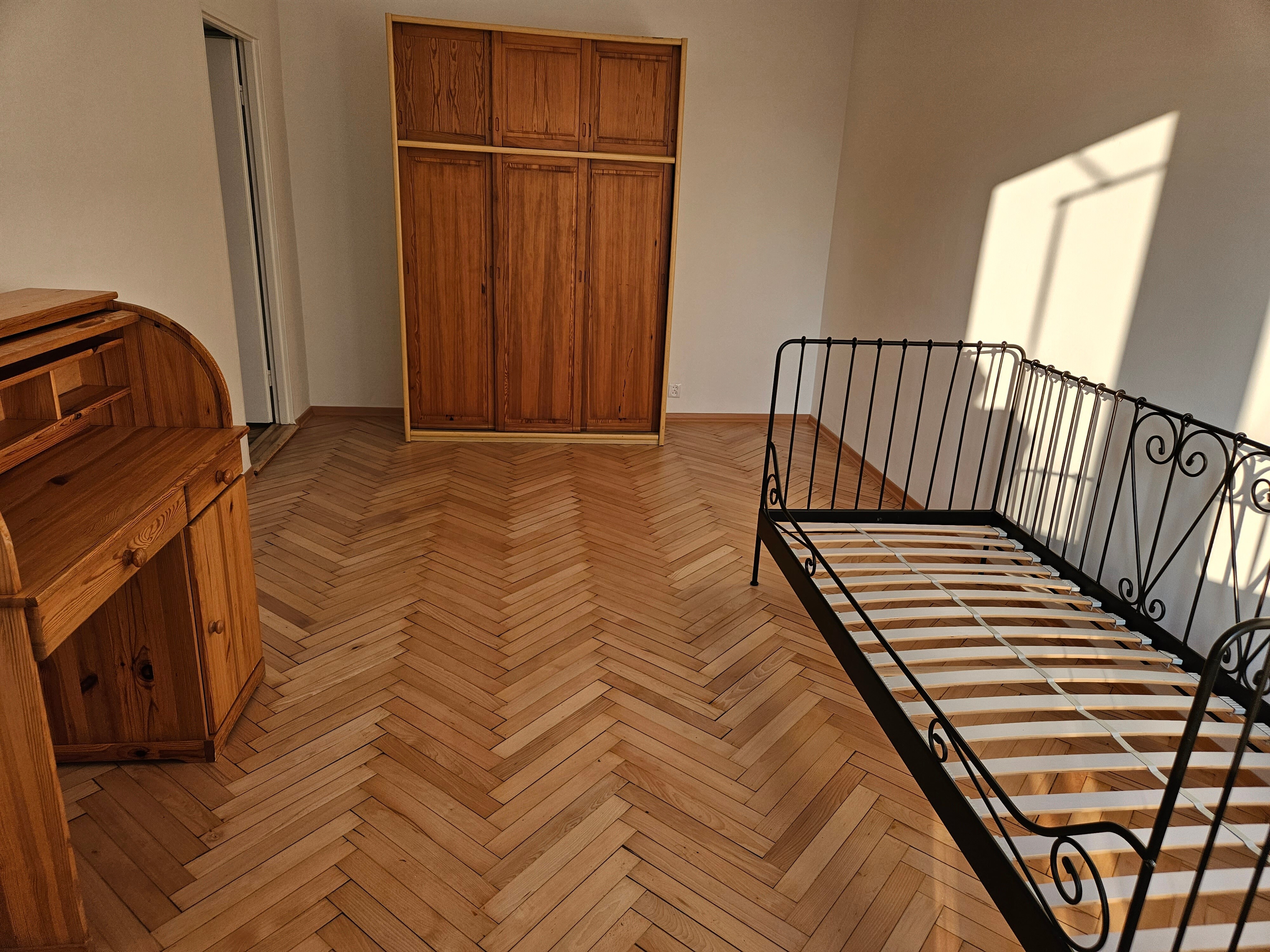 4 pokoje na Żoliborzu - Adama Mickiewicza 4 pokoje na Żoliborzu - Adama Mickiewicza